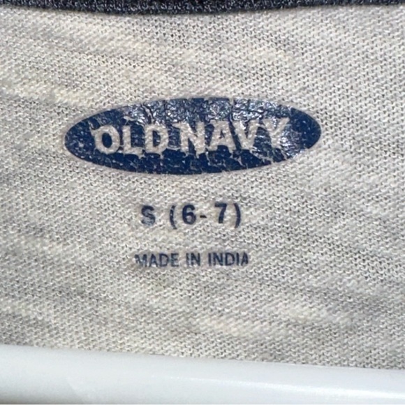 ๐ With Any Bundle ๐
Old Navy baseball Henley tee Red Grey Large - Picture 3 of 4